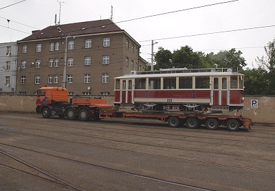 Historická tramvaj po renovaci 01